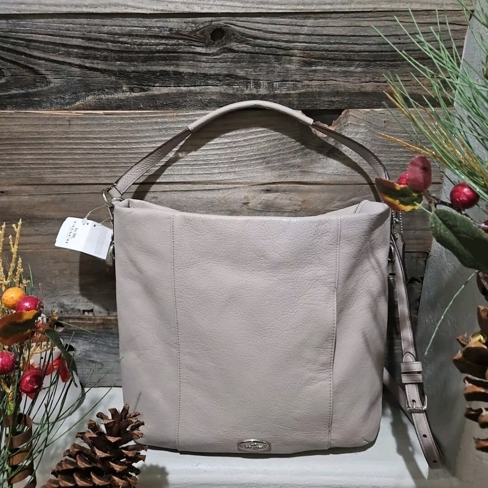 NWT! COACH Isabelle Pebbled Leather Shoulder bag/Crossbody bag in Birch/Gray.